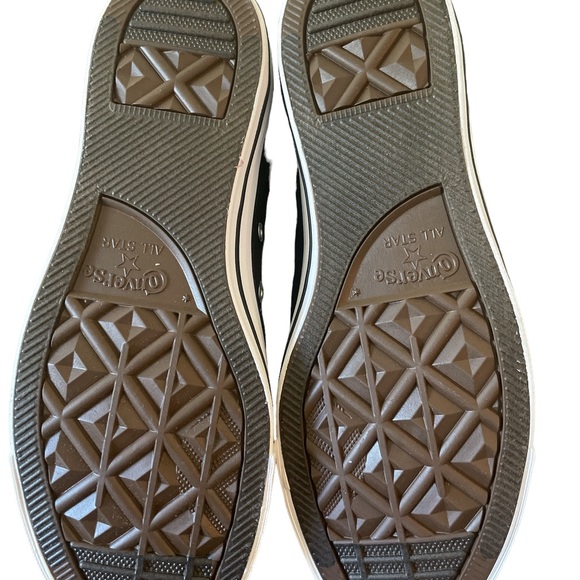 ❌SOLD❌ 👀NWT👀 Converse Chuck Taylor
All Star High-Top Classic Sneakers - Picture 12 of 15